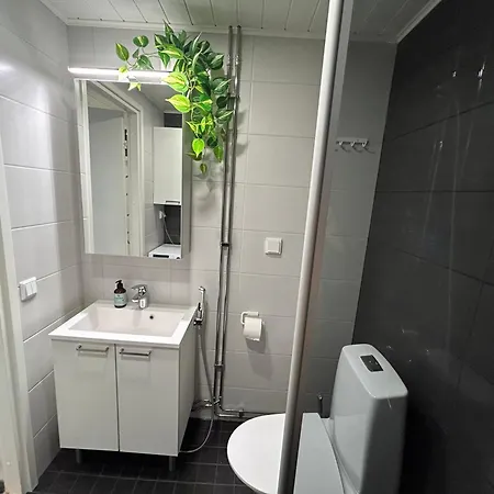 Kyllikinsola 18 B4 Naeppaerae 29 Nelioeinen Rivitaloyksioe 1-4 Henkiloeae Seinäjoki