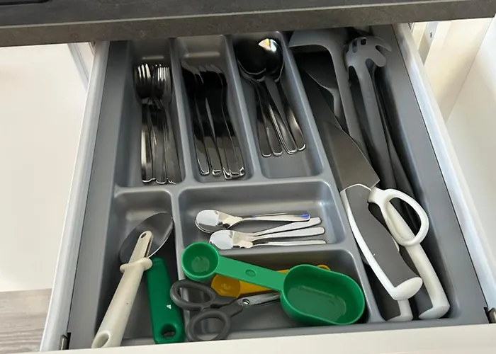 Kyllikinsola 18 B4 Naeppaerae 29 Nelioeinen Rivitaloyksioe 1-4 Henkiloeae Lägenhet *