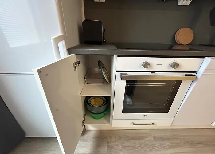 Lägenhet Kyllikinsola 18 B4 Naeppaerae 29 Nelioeinen Rivitaloyksioe 1-4 Henkiloeae