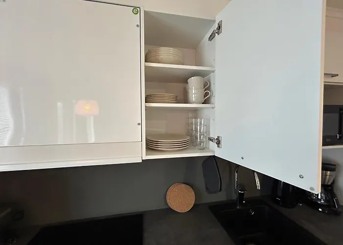 Lägenhet Kyllikinsola 18 B4 Naeppaerae 29 Nelioeinen Rivitaloyksioe 1-4 Henkiloeae