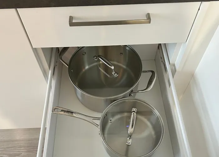 Kyllikinsola 18 B4 Naeppaerae 29 Nelioeinen Rivitaloyksioe 1-4 Henkiloeae Lägenhet